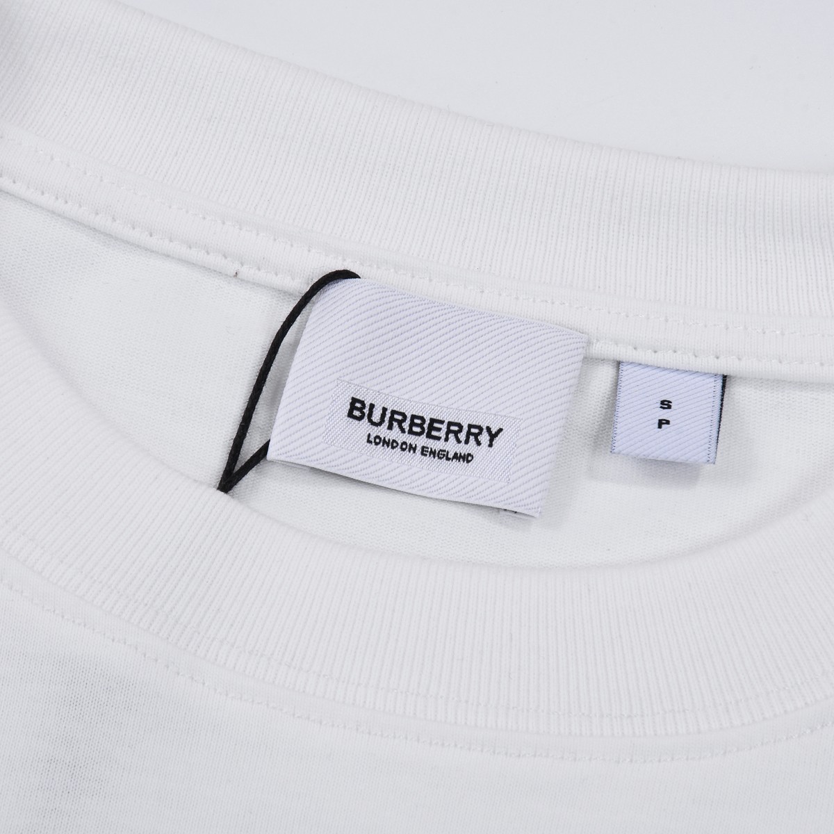 160 BURBERRY 巴宝莉 23ss秀场限定经典标志logo印花短袖