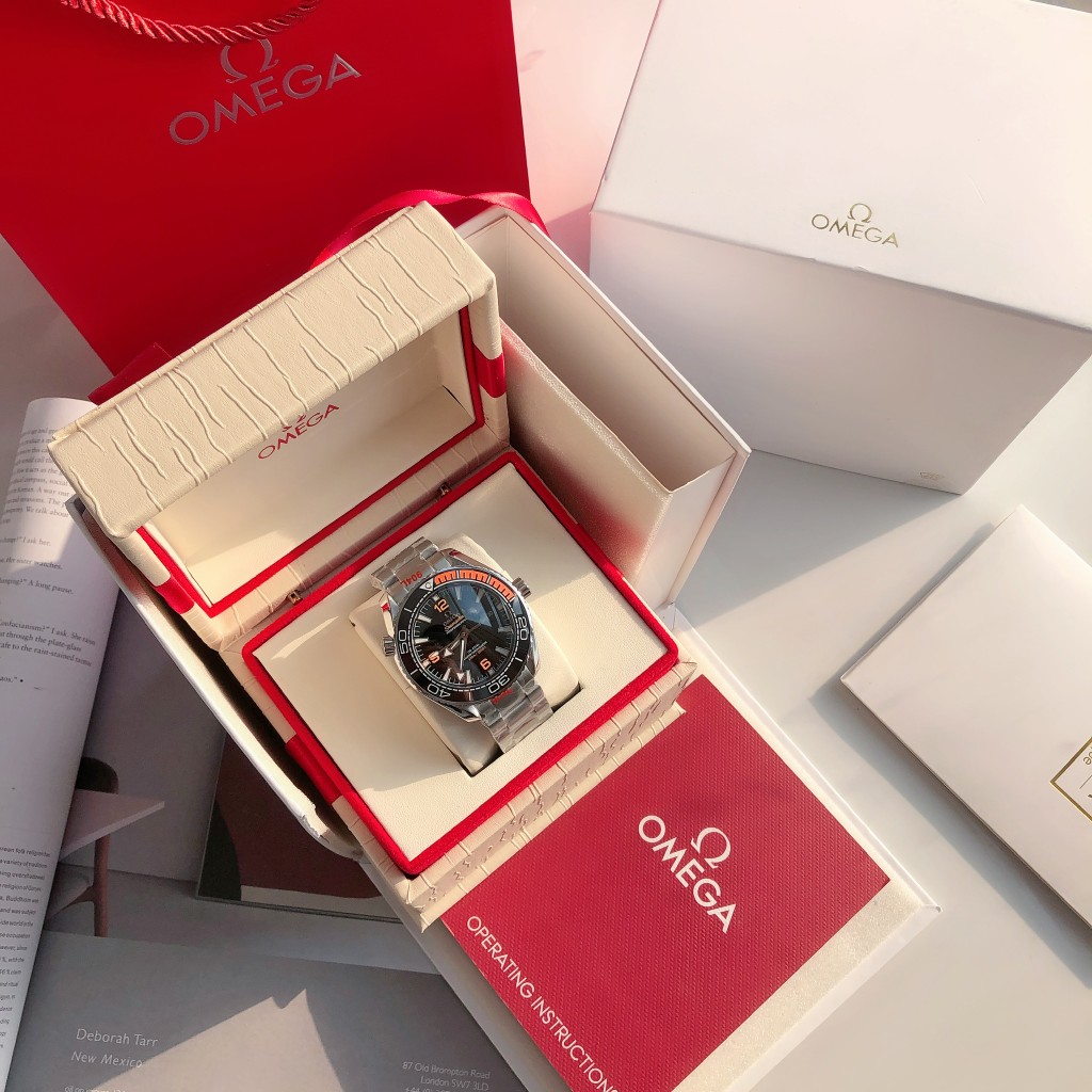 NO:393621,[Doverly handsome man’s wrist weapon] GD, the newly upgraded Oumiga Haima Series Mi Diving Watch rubber strap model is available in full color, ceramic ring mouth is unique in the entire network, internal repair Citizen movement, external repair details are synchronized with original [movement] equipped with a new Japanese original Citizen automatic mechanical movement, original transparent bottom design, correct movement trolley, 0 rework, accurate time, practical and strong [case] adopts 316L stainless steel case, exclusive vacuum furnace inner gold electroplating, equipped with the same level of the only ceramic original one-way rotating chronograph ring [branch] GD produced by Haima Series Mi Diving Watch official synchronized rubber strap or 316 stainless steel five-bead bracelet is optional, steel chain is matched with the same level of the only original push-pull adjustable buckle, please confirm the exclusive quality of GD,19860909【霸气型男 腕间利器】GD出品,全新升级鸥米茄海马系列米潜水腕表橡胶表带款全色到货,陶瓷圈口全网独发,内修西铁城机芯,外修细节同步原装【机芯】搭载全新日本原装西铁城自动机械机芯,原装透底设计,修正机芯陀片,0返修,走时准,实用强【表壳】采用316L精钢表壳,全网独家真空炉内间金电镀,搭载同级唯一陶瓷原装单向旋转计时圈口【表链】GD出品海马系列米潜水腕表官方同步橡胶表带或316精钢五珠表链可选,钢链搭配同级唯一原装推拉式可调节表扣 请认准GD出品独家品质,,Watch