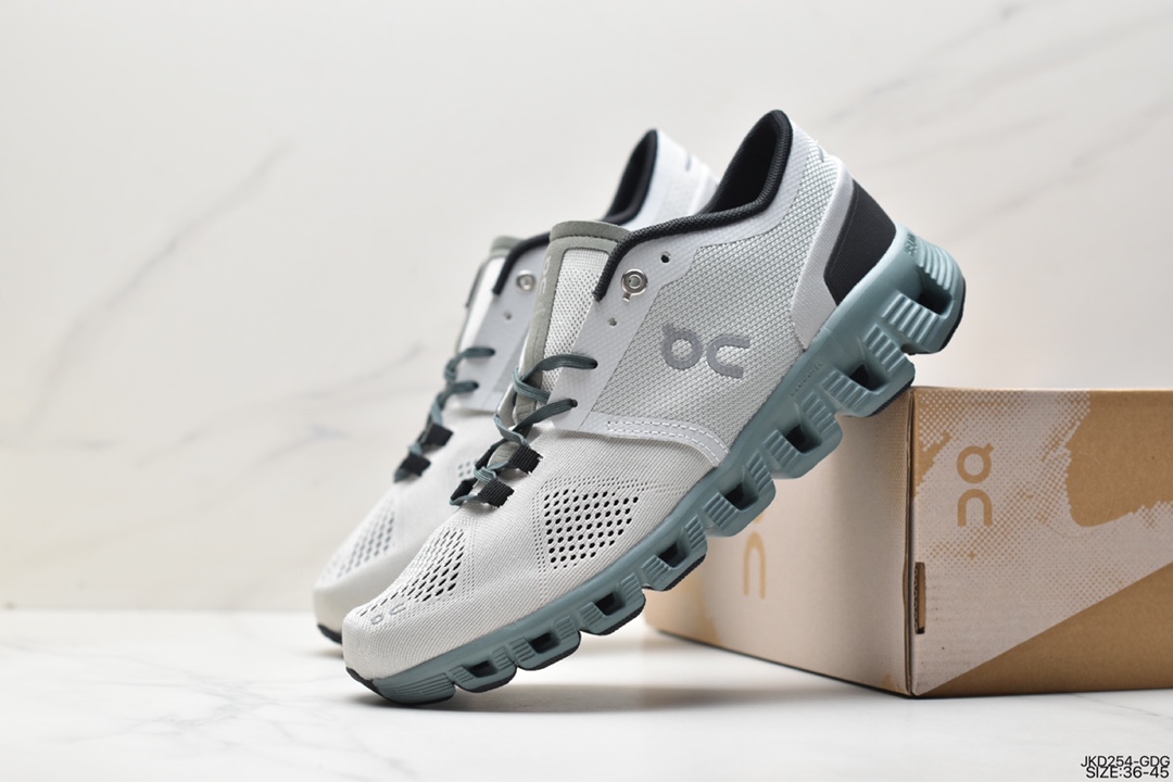 ON CloudX WHTE BLACK CloudX series low-top, lightweight, comfortable and multifunctional casual sports shoes