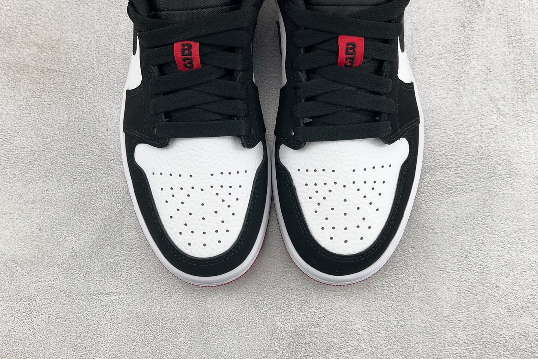 Jordan Air Jordan 1 Low GS black toe 553560-116