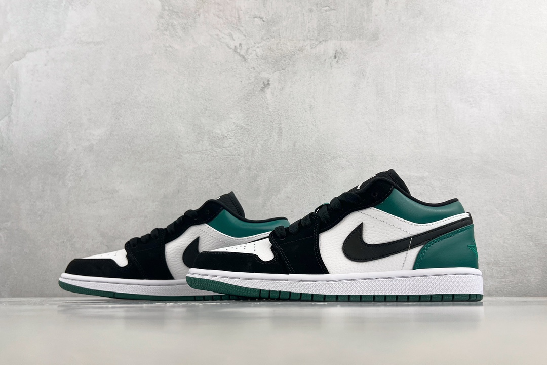 Jordan Air Jordan 1 Low black and green toe 553558-113