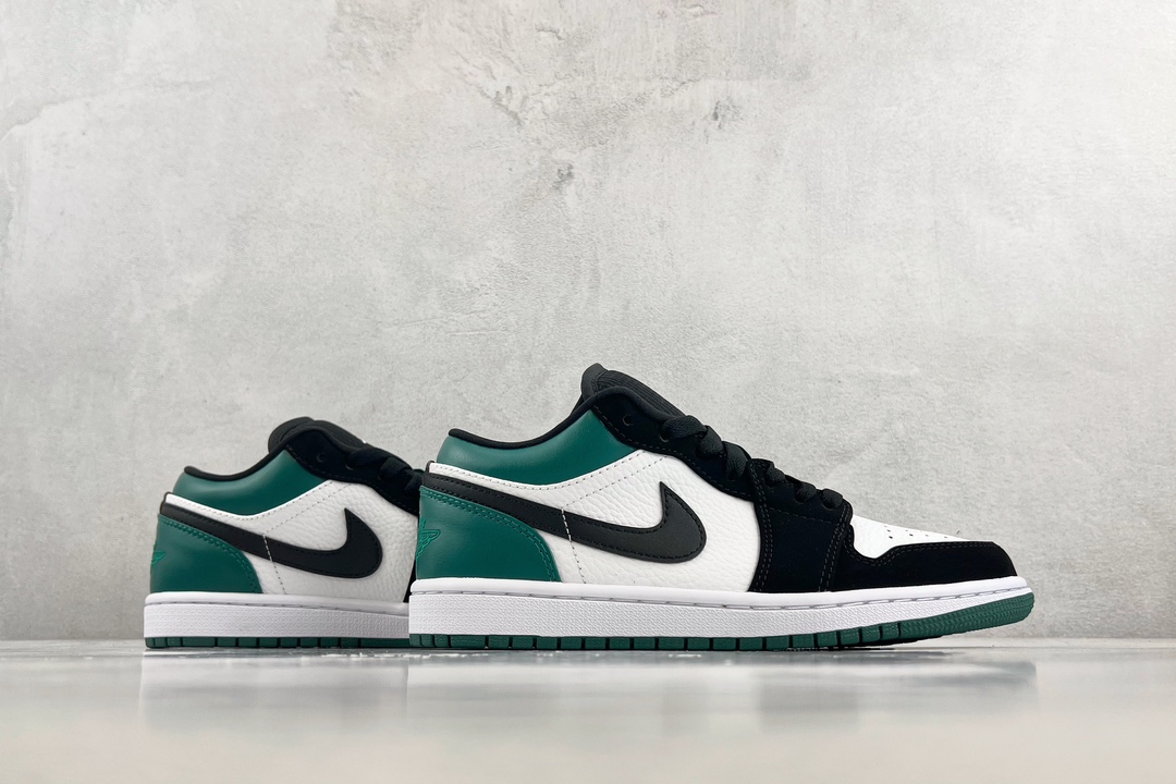 Jordan Air Jordan 1 Low black and green toe 553558-113