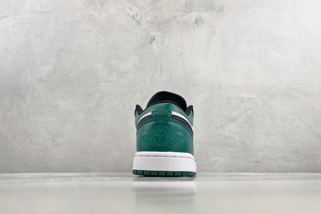 Jordan Air Jordan 1 Low black and green toe 553558-113