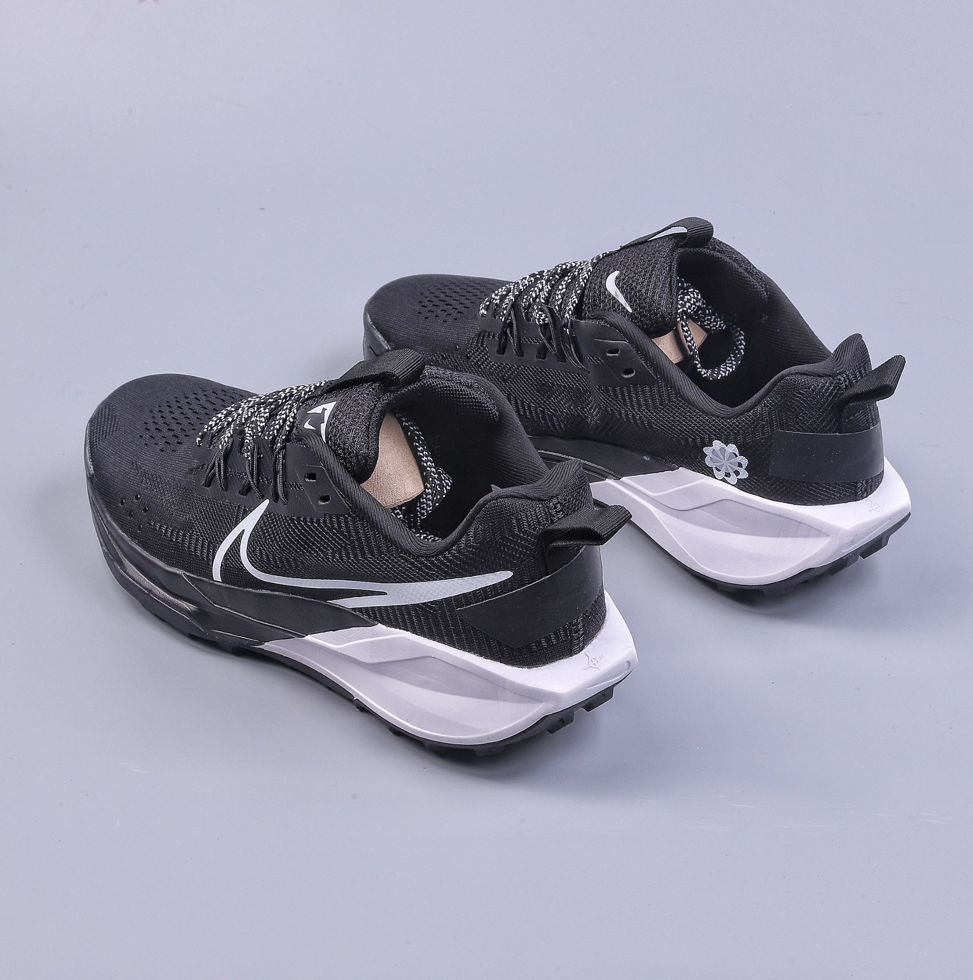 180 NIKE Air Zoom Terra Kiger 男女士抓地缓震舒适跑步鞋 DR2688-005