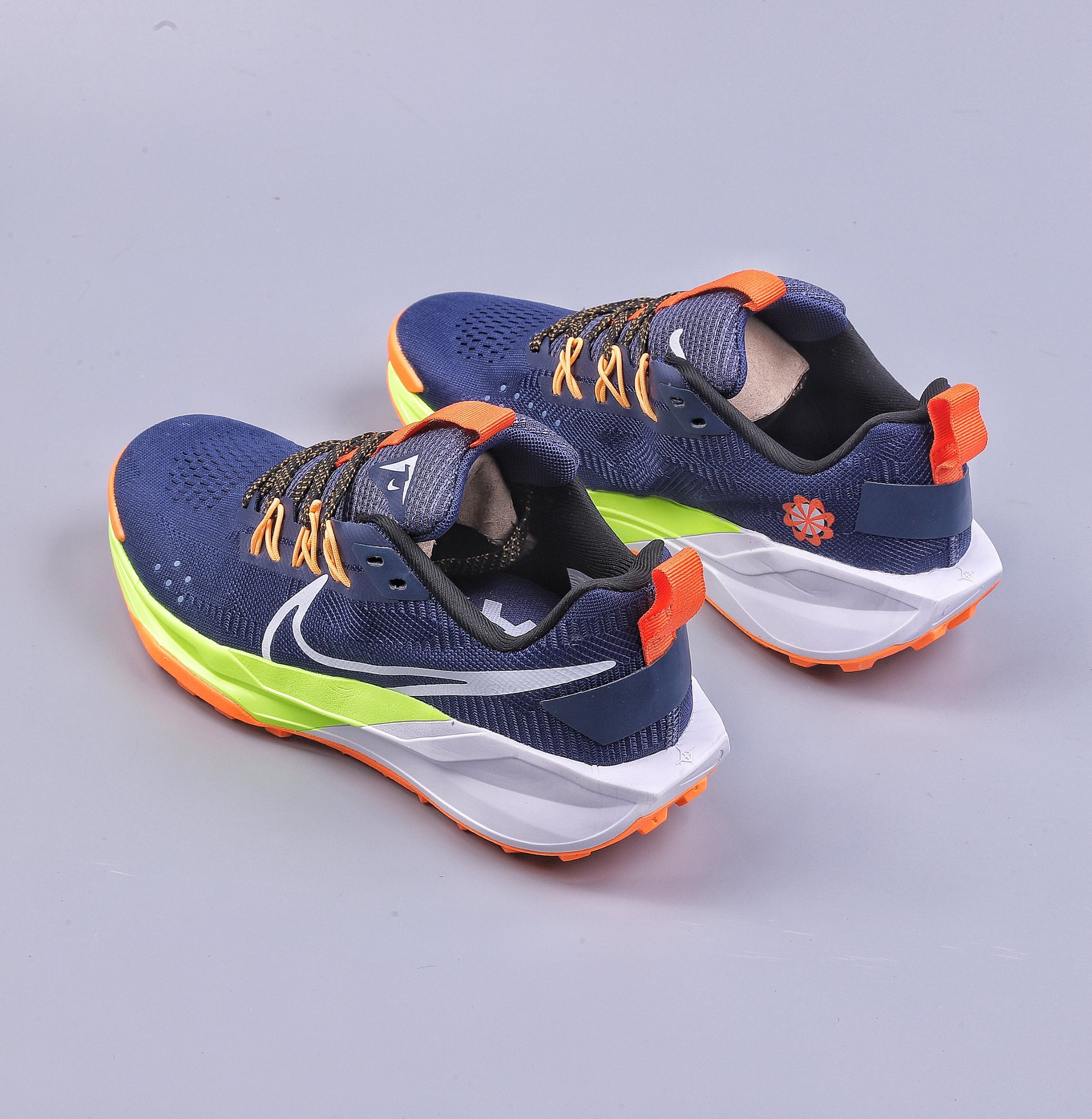 180 NIKE Air Zoom Terra Kiger 男女士抓地缓震舒适跑步鞋 DR2688-004