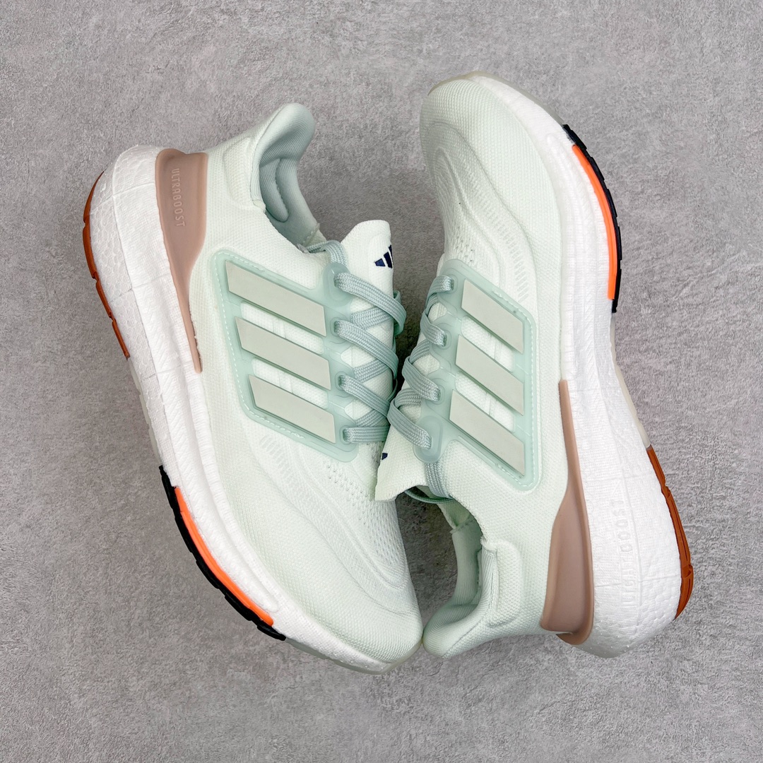 图片[3]-💰170 ＃X版纯原福利‼AD Ultra Boost Light UB2023系列低帮袜套式针织透气缓震休闲运动慢跑鞋 HQ6338 历经10年不断创新以科技重塑跑步推出全新超轻新科技跑鞋 力求为跑步添活力 搭载LIGHT BOOST中底的新鲜演绎 无论节奏快慢、距离长短 伴你活力畅跑 延续了该系列的设计语言 采用分区编织鞋面 鞋头处网眼孔洞更大 提升透气性 一体式鞋舌 避免运动中出现偏移 实现鞋脚一体性 鞋侧 TPU 材质 有效提供支撑性 镂空的设计 同时减轻整体重量 最明显的则是中底部分 不仅是厚度夸张 大家最熟悉的 Boost 材质终于迎来升级 减重 30% 带来更轻量化的上脚感受 SIZE：36 36.5 37 38 38.5 39 40 40.5 41 42 42.5 43 44 44.5 45 编码：by2936040-运动鞋