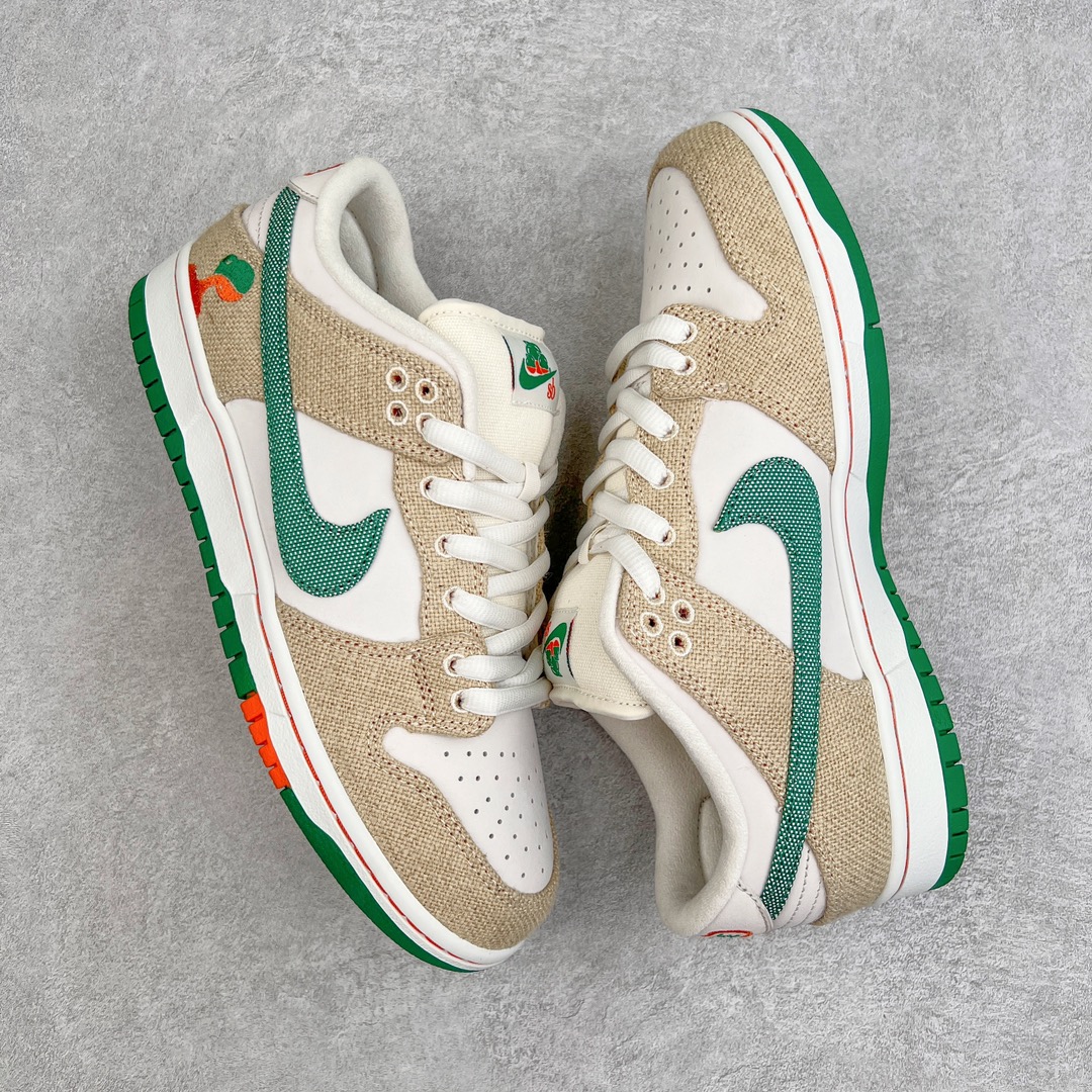 图片[3]-零售💰400 ＃M纯原 Jarritos x NK SB Dunk Low 联名墨西哥汽水米白绿撕撕乐 FD0860-001 毫无疑问圈内最强 零售首选 真正的匠心工艺 复刻圈巅峰产物 到手你会有扔掉正品的冲动 独家原厂航空铝磨具打磨大底 鞋头坡度极致还原 原盒原配 圈内天花板工艺 原厂冲刀 超高清洁度 全鞋零毛边皮料切割 全套原楦原模倾力打造完美版型 采用原厂百宏鞋带以及原厂百宏织唛舌标 内标可供原厂几率过验 原厂中底布黄色点胶 原厂中底布拉帮走线遵循公司 SIZE：36 36.5 37.5 38 38.5 39 40 40.5 41 42 42.5 43 44 44.5 45 46 47.5 编码：by4936000-运动鞋