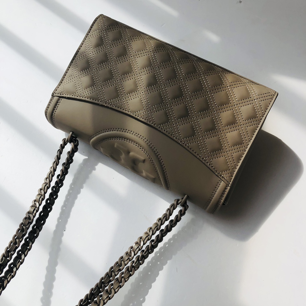 Tory Burch 82559，TB菱格哑光磨砂皮
