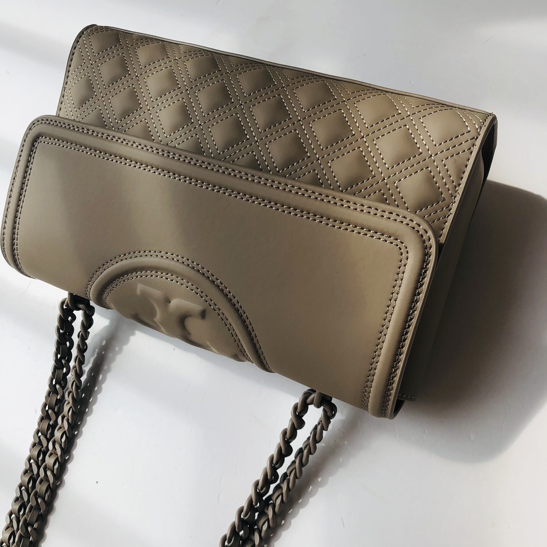 Tory Burch 82559，TB菱格哑光磨砂皮