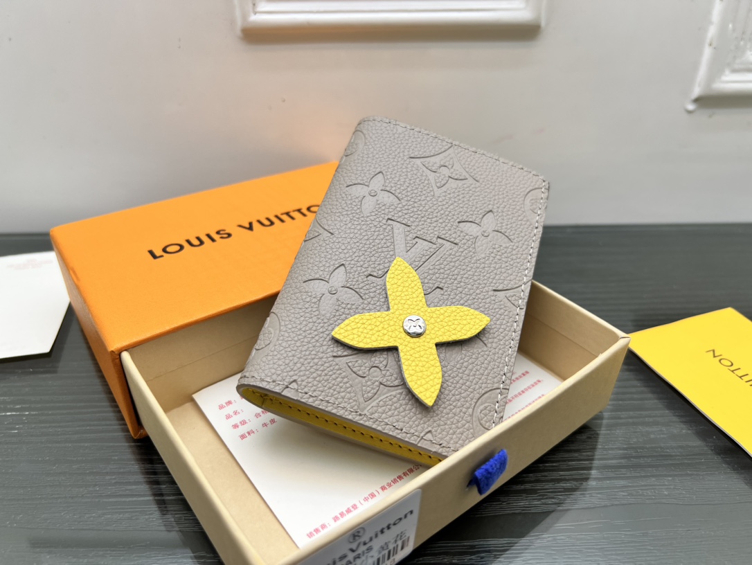 Classic Leather Card Holder - Front View