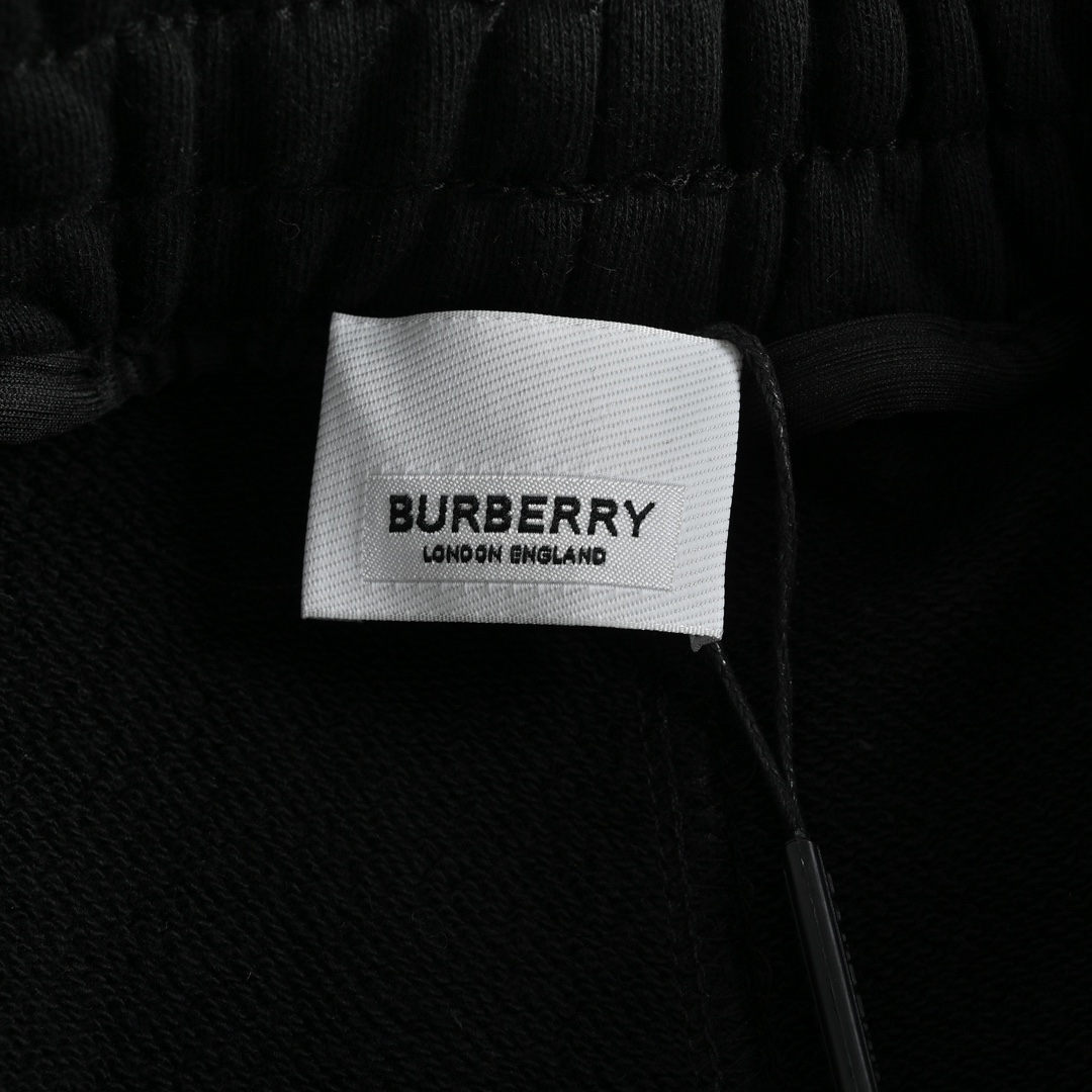 Burberry/巴宝莉 23ss 口袋标签短裤