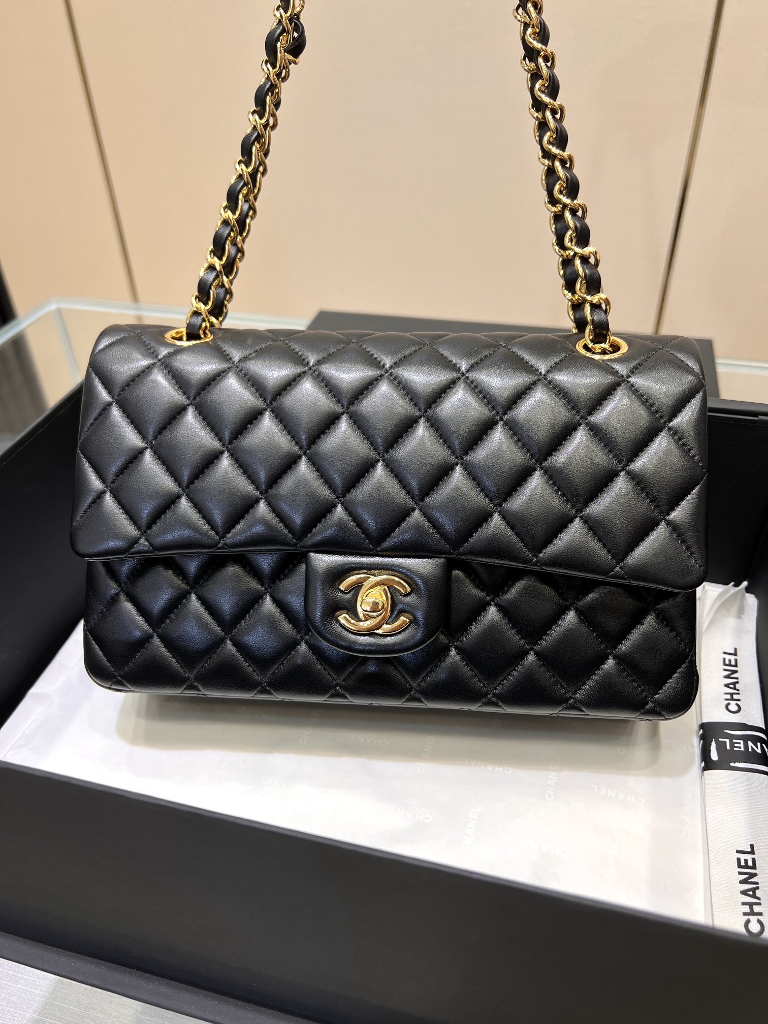 Chanel Classic Flap Bag Lambskin Leather Black 4 i1686032712 6861 3