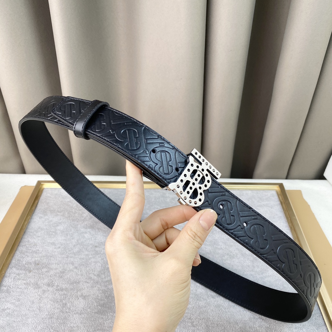 新款Burberrry巴宝莉专柜同步