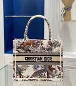 High Quality AAA Replica
 Dior Book Tote Top
 Tote Bags White Winter Collection
