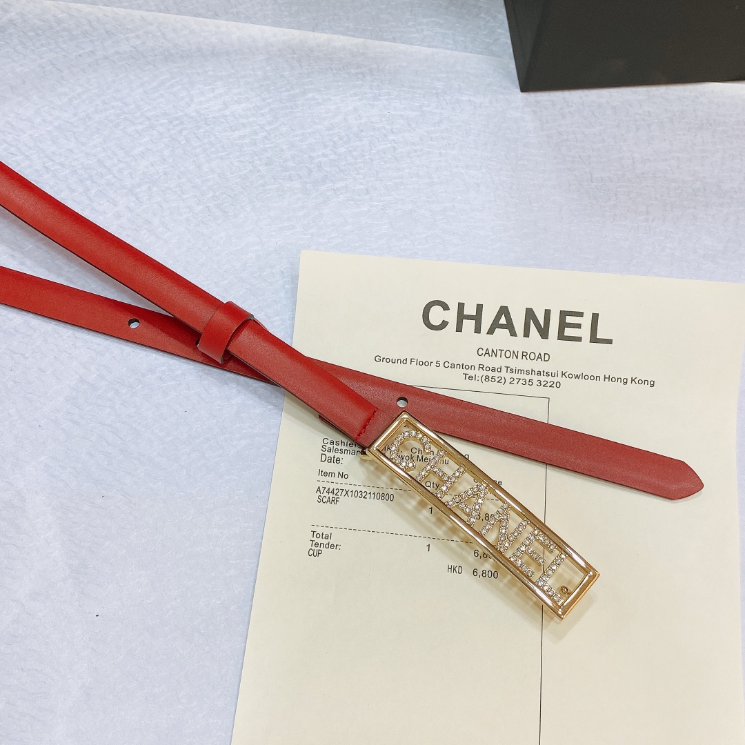 chanel春夏新款小牛皮与金色金属