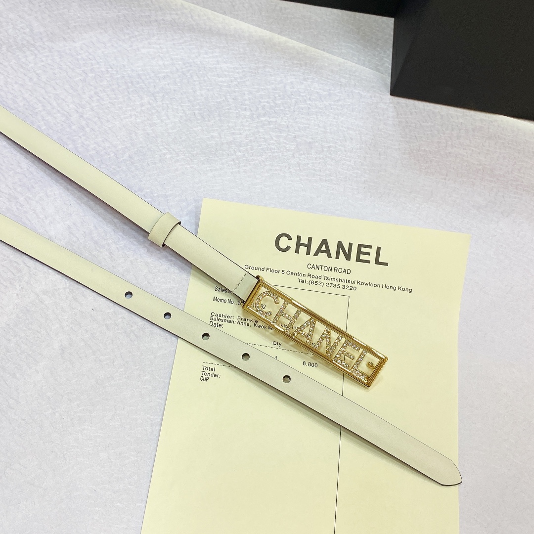 chanel春夏新款小牛皮与金色金属