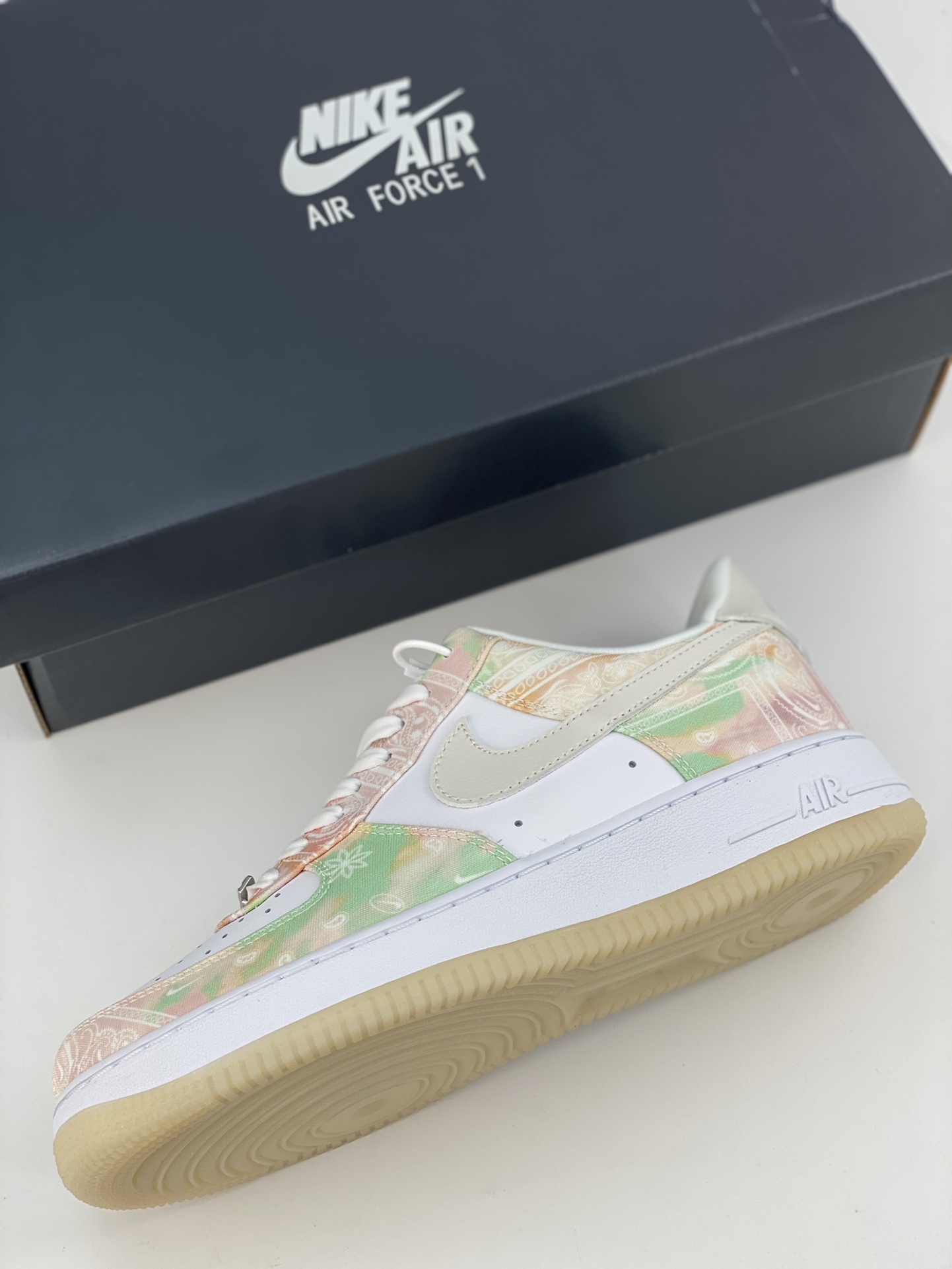 Nike Air Force 1 Low 07 floral canvas FJ7739-101