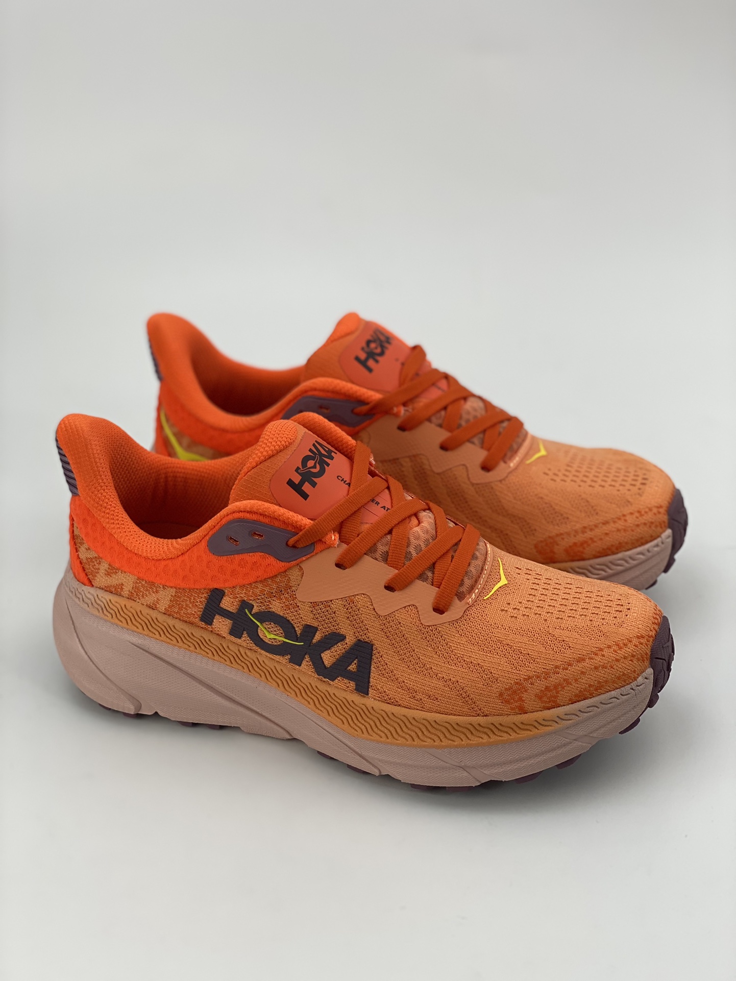 HOKA ONE ONE Challenger ART 7th generation functional cushioning running shoes