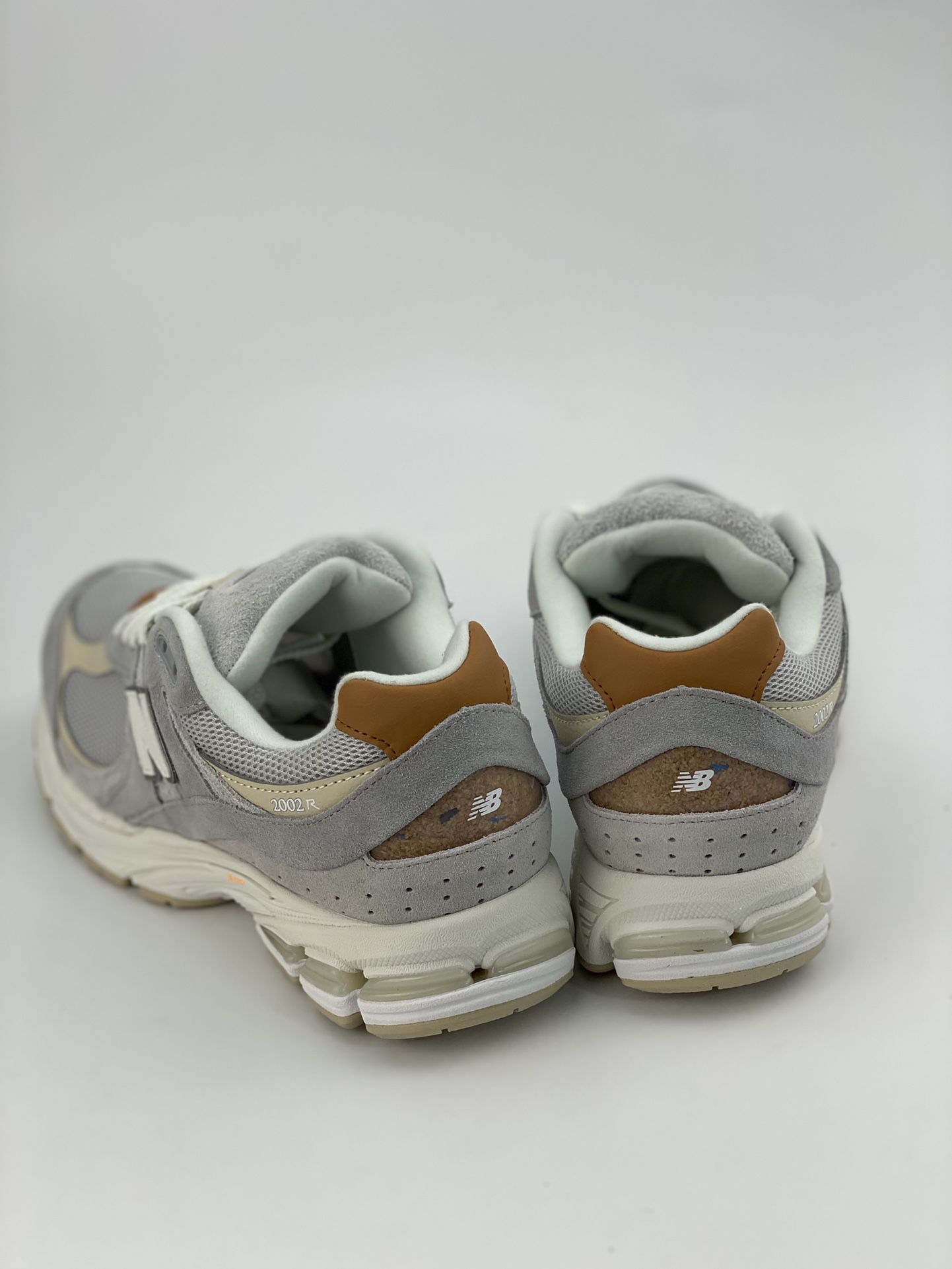 New Balance NB 2002R classic light gray 2002 series retro casual running shoes M2002RSB