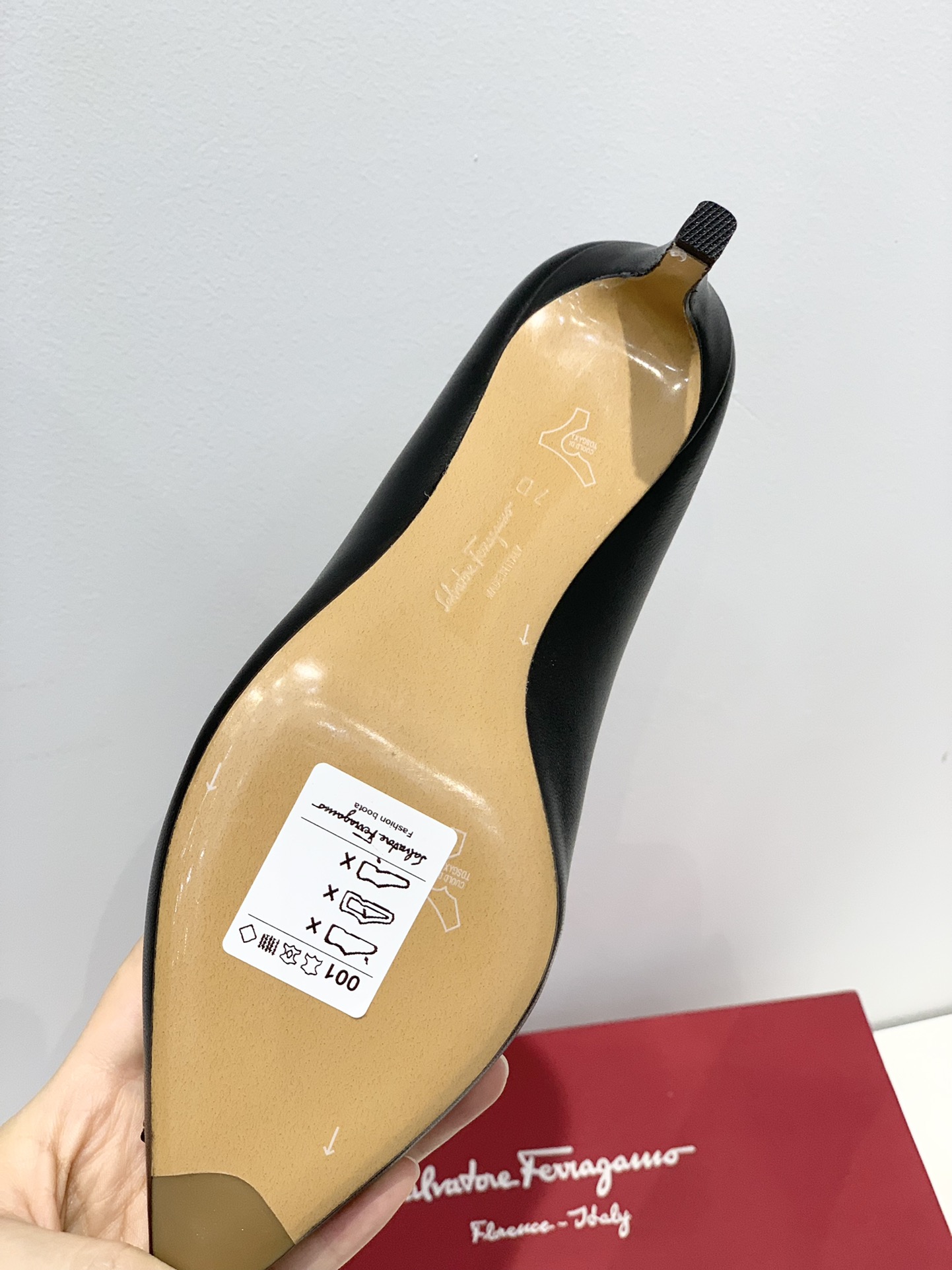 现货SF️salvatoreFerraga*o️新品上新！菲拉*慕双蝴蝶结尖头高跟鞋单鞋️Ferraga