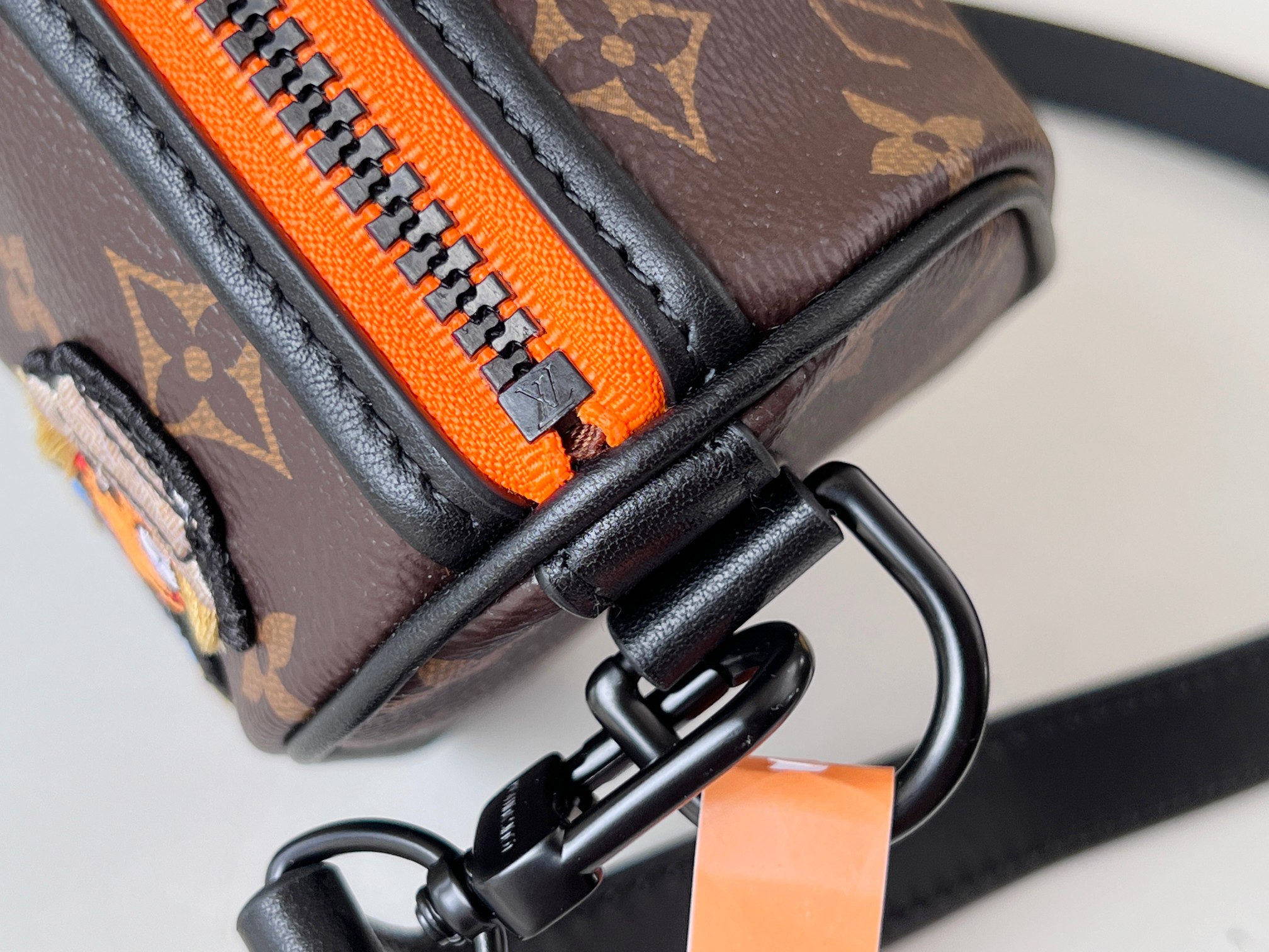 NO:212793,Original single model M80201 spring and summer 21 men's clothing show Zooooom with Friends Show bag for more details, LV [top original single], louis vuitton19860909原单型号 M80201春夏21男装秀款Zoooom with Friends 现身包袋更多细节,LV【顶级原单】,louis vuitton,Bag