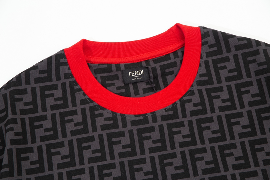 FENDI 芬迪 老佛爷双FF满印 拼色领 印花短袖T恤 棕拼红