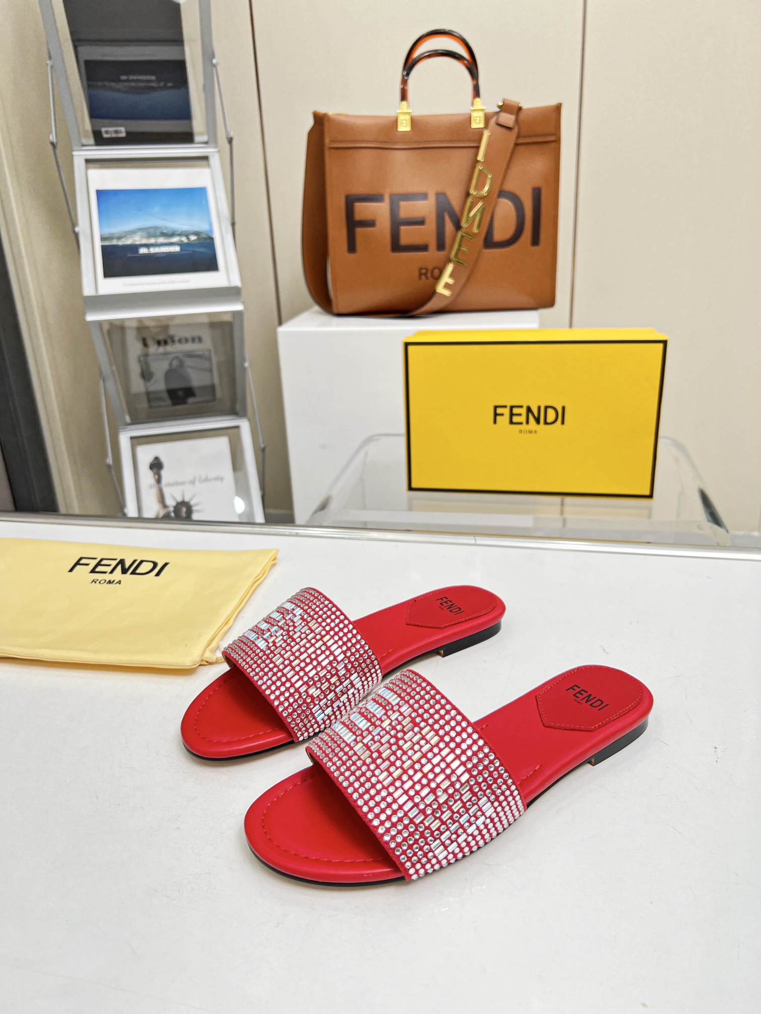 2023 Nueva Temporada Explosión FENDI Fendi Taladro Zapatillas, P210, suela de cuero Plus, 35 - 42 ya