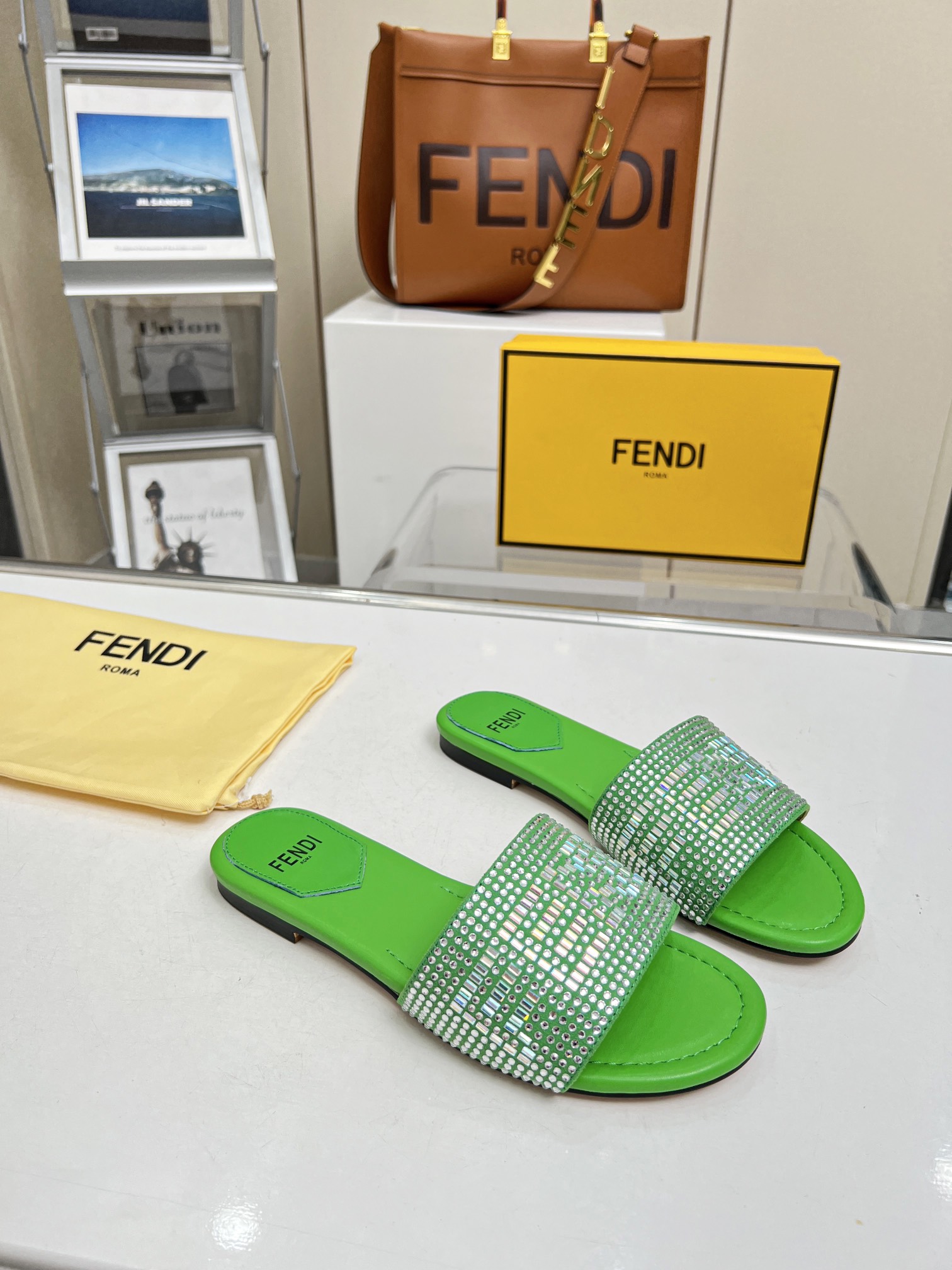 2023FENDI，P210，，35--42