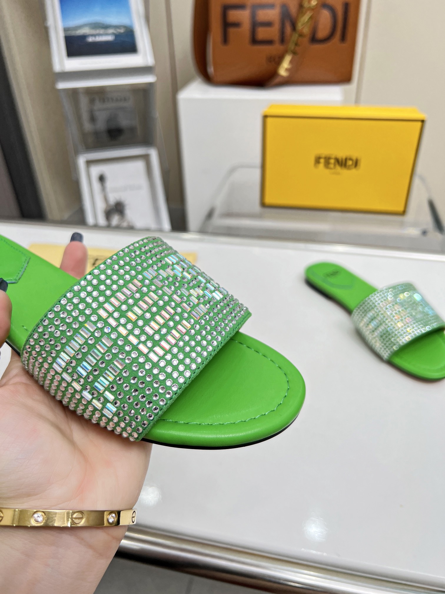 2023FENDI，P210，，35--42