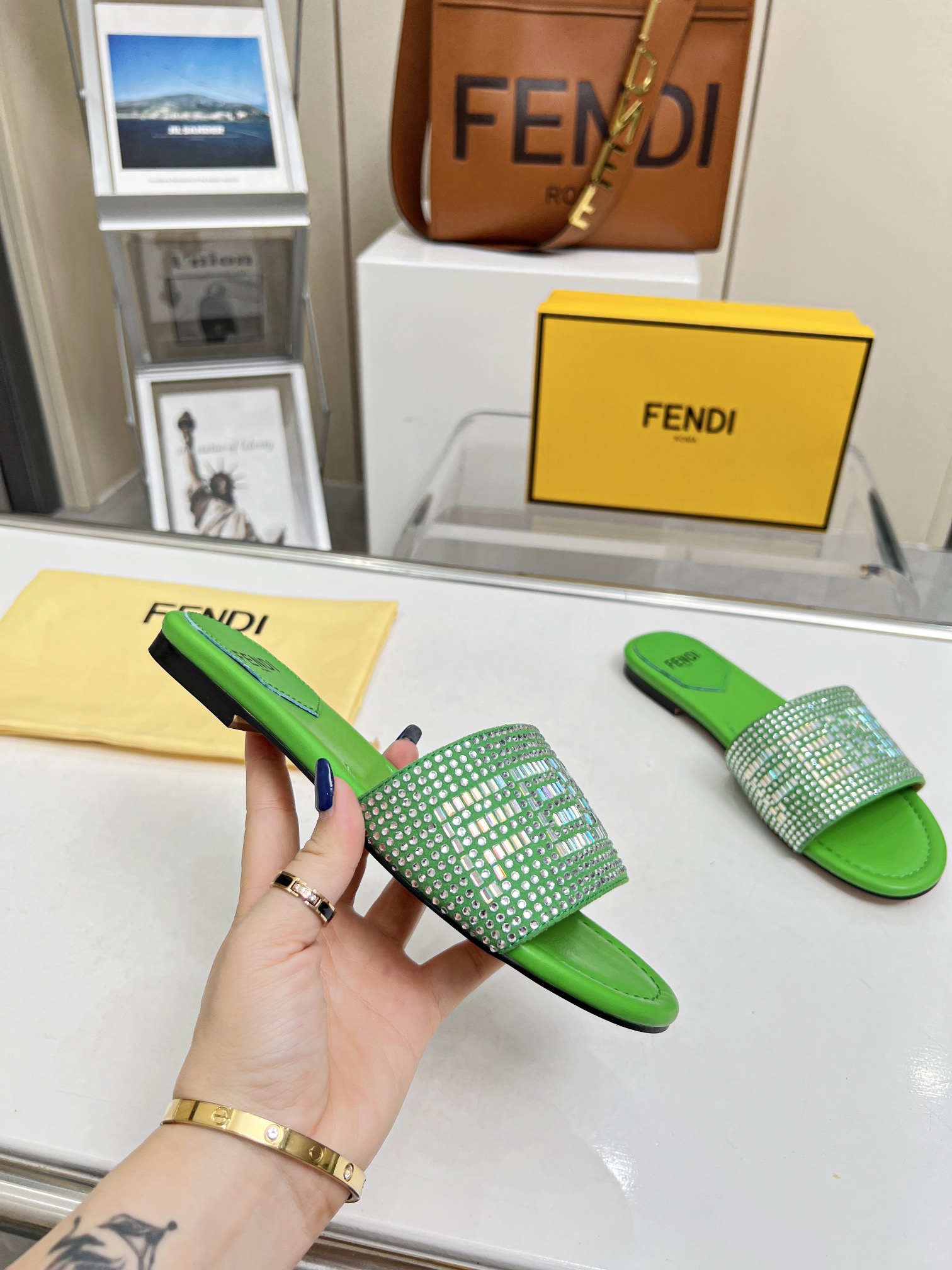 2023FENDI，P210，，35--42
