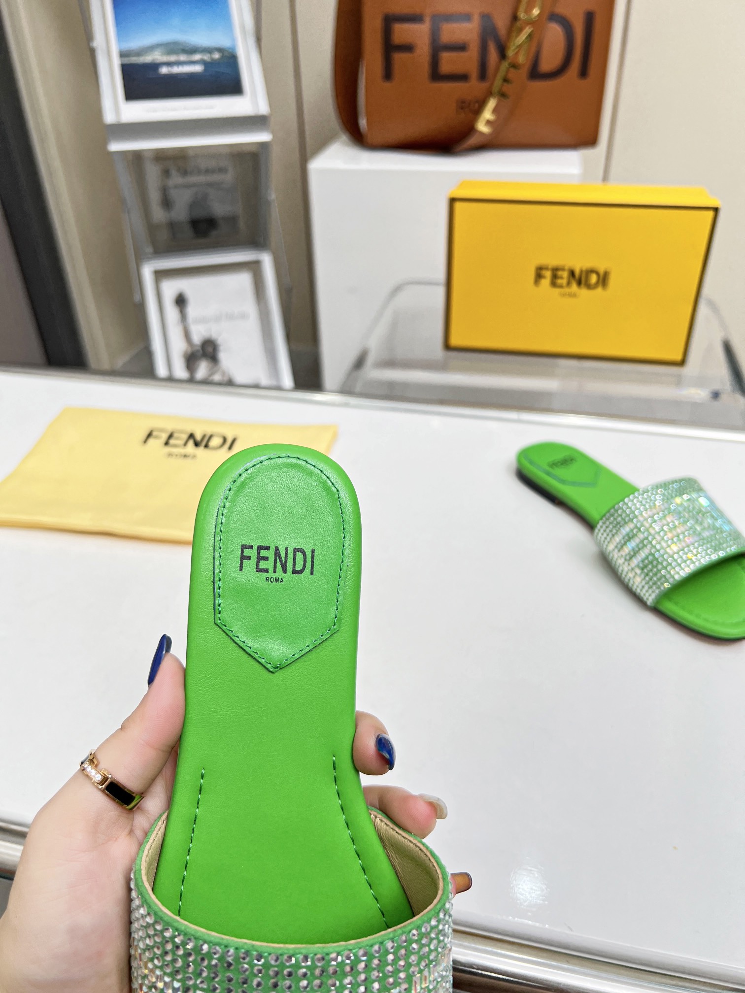 2023FENDI，P210，，35--42