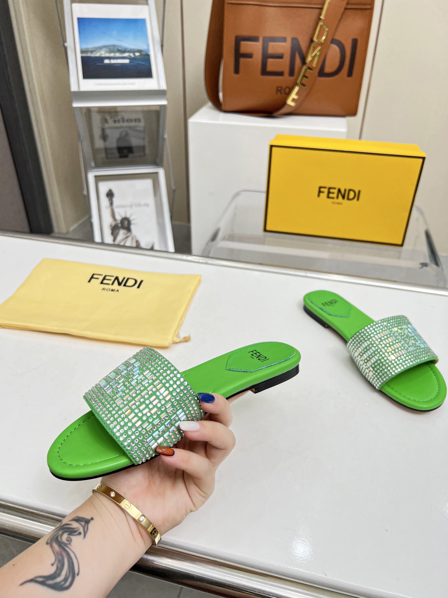 2023FENDI，P210，，35--42