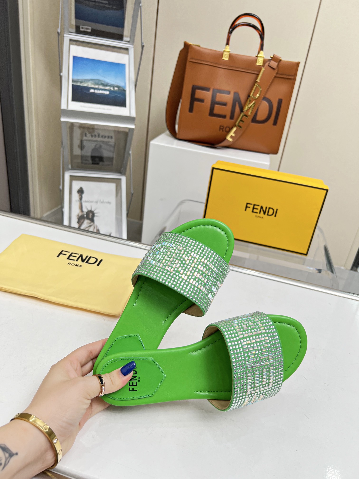 2023FENDI，P210，，35--42