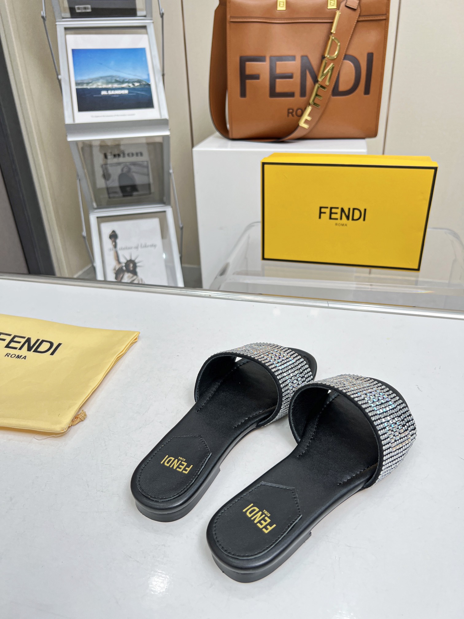 2023FENDI，P210，，35--42