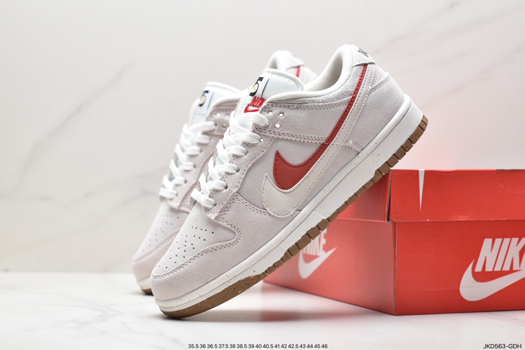 Nike Dunk Low SE “85” This Nike Dunk Low is made of suede material DO9457-100