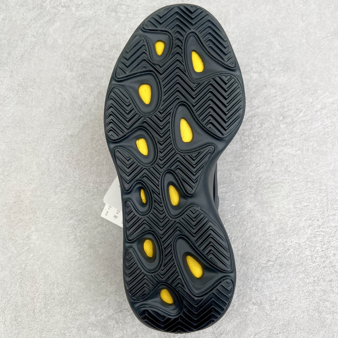 图片[9]-#纯原福利 偏小一码 yeezy 700V3 黑武士配色 H67799 全套原楦原纸版 打造灵魂正确版型 原厂贾卡原面 纹路与正品一致 高频进口夜光KPU完美组合原面 呈现炫丽星空夜光效果 此款非Boost爆米花科技 鞋底采用BOUNCE 全新缓震科技 脚感同样舒适 原厂RB鞋头材质 质感厚度与正品一致 完美贴合成型 正确原盒原标包装 匠心工艺 仅对原鞋 尺码：36 36.5 37.5 38 38.5 39 40 40.5 41-选品中心
