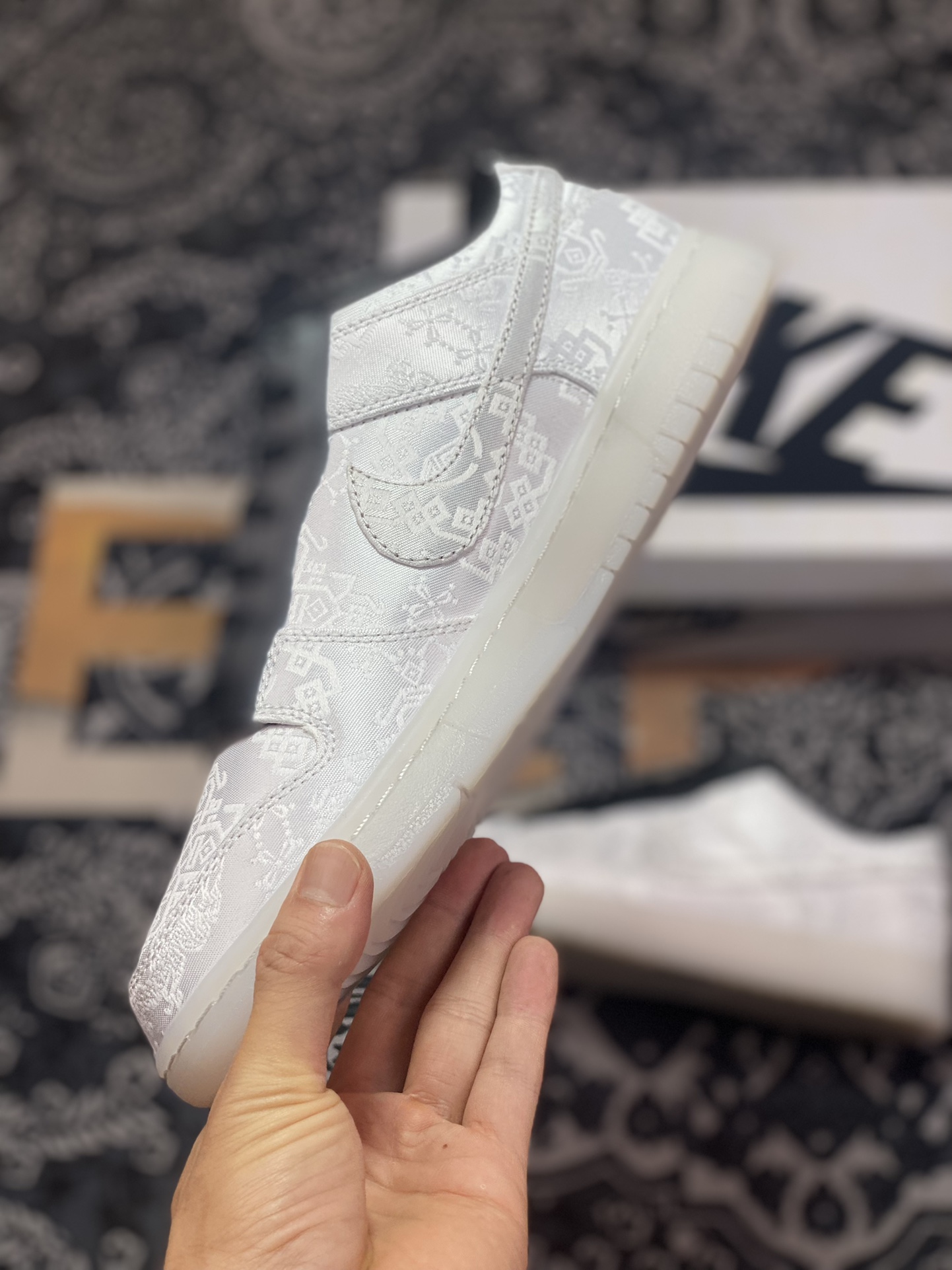 Fragment Design x Clot x Nike SB Dunk Low ”20th Anniversary/White Silk” rebound shoes FN0315-110