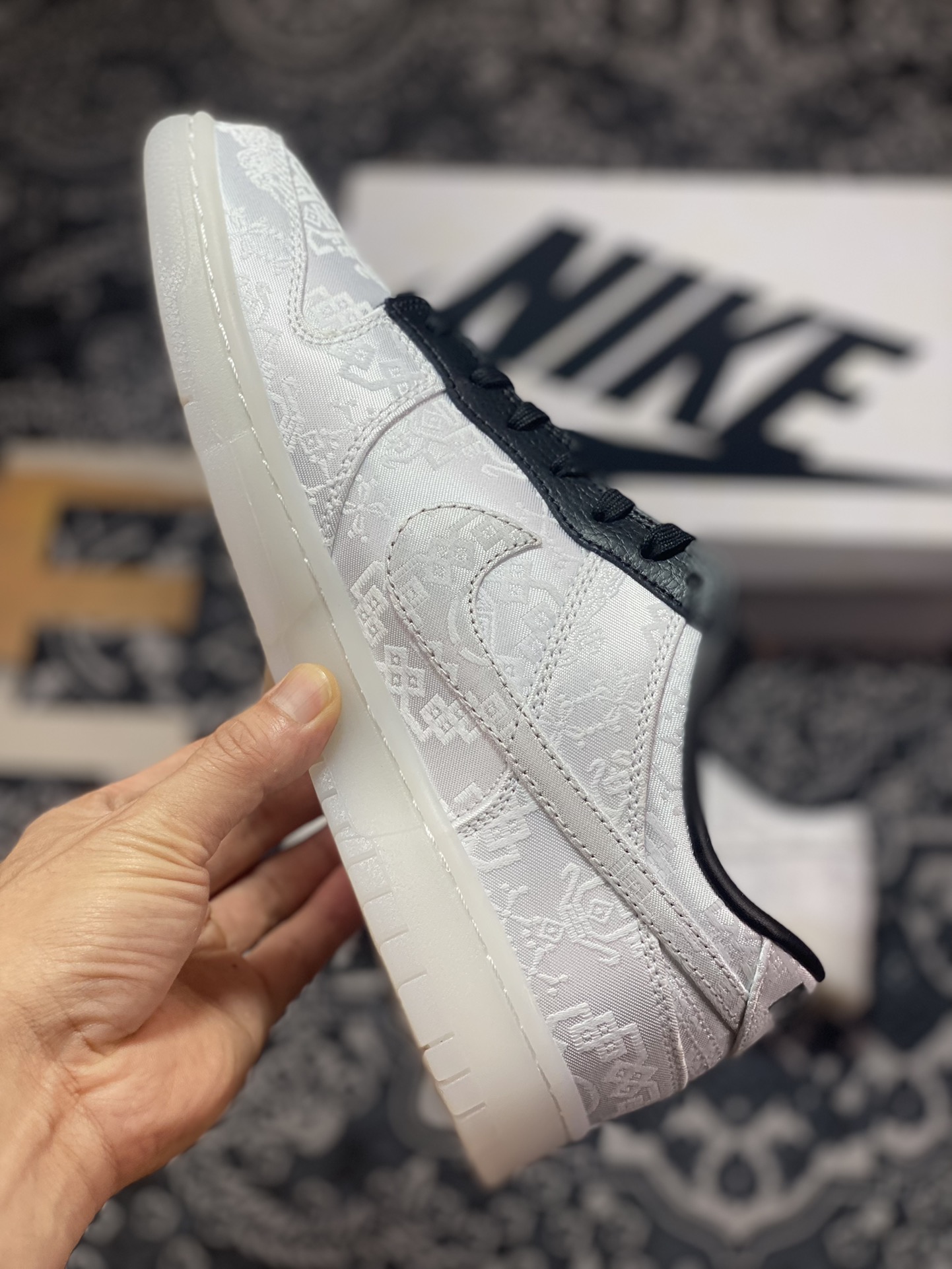 Fragment Design x Clot x Nike SB Dunk Low ”20th Anniversary/White Silk” rebound shoes FN0315-110