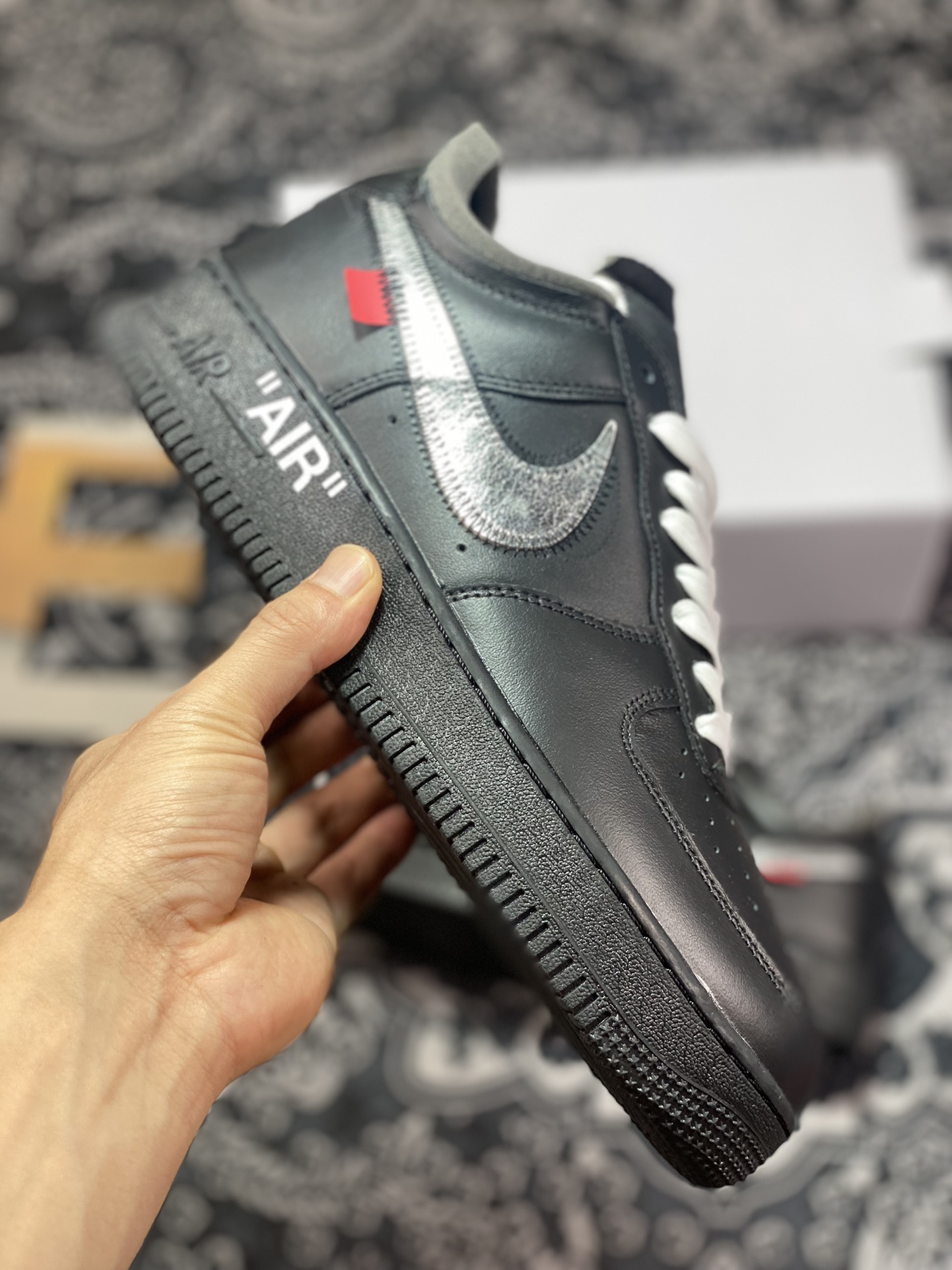 MoMA x Off-White x Nike Air Force 1'07 Low ”Black/Metallic Silver” Air Force One sneakers ”OW all black orange silver hook” AV5210-001