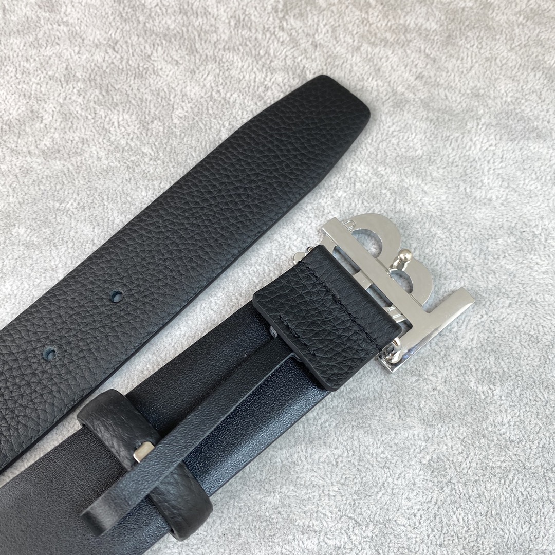 新款Burberrry巴宝莉专柜同步