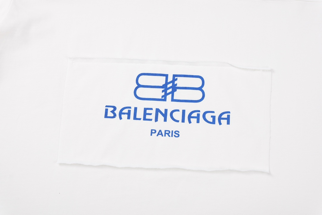 Balenciaga 巴黎世家 23ss 经典字母短袖