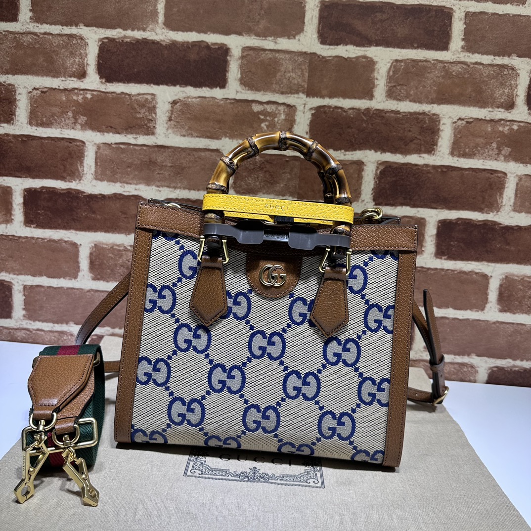 NO:199431,The quality of the counter, top-quality original goods, real-life photos!  702721 large G blue cloth ~ size width 27x height 24x side width 11cm, shipped. Buy, GUCCI [original leather], gucci19860909专柜品质,顶级原单货,实物实拍！702721大G蓝布～尺寸宽27x高24x侧宽11cm,出货了.批,GUCCI【原厂皮】,gucci,Bag