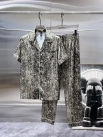 Designer Fake
 Louis Vuitton Clothing Pajamas Pants & Trousers T-Shirt Wholesale Shop
 Summer Collection Short Sleeve