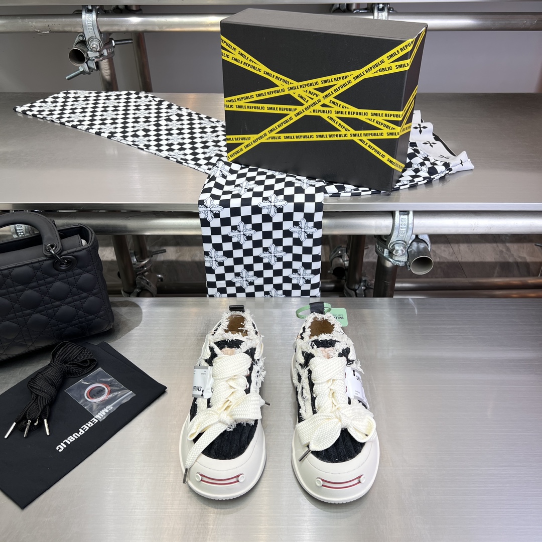 SmileReblic Canvas Shoes: Latest Couples Sneakers with Thick Base and Unique Design