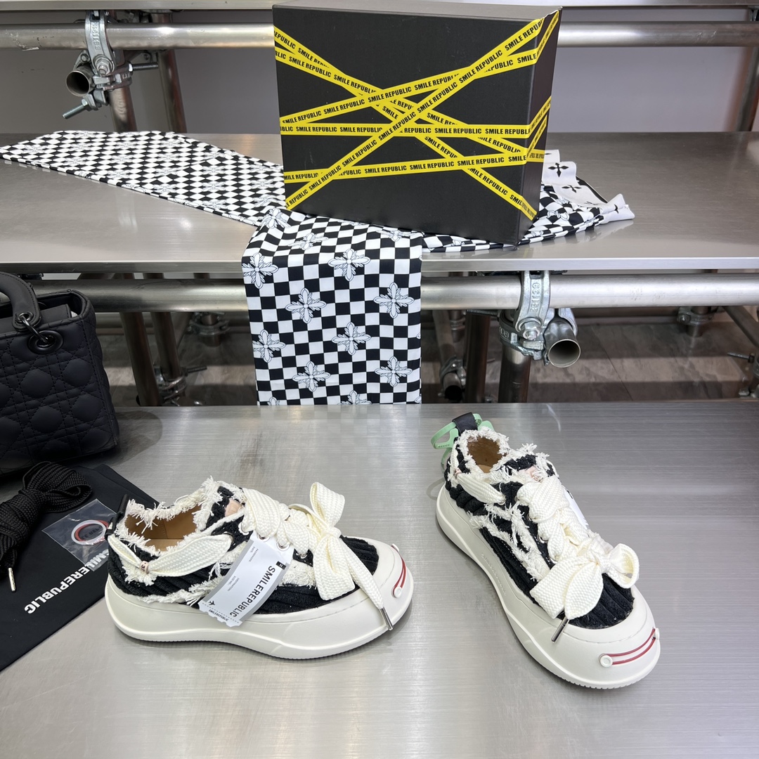 SmileReblic Canvas Shoes: Latest Couples Sneakers with Thick Base and Unique Design - 图片 2