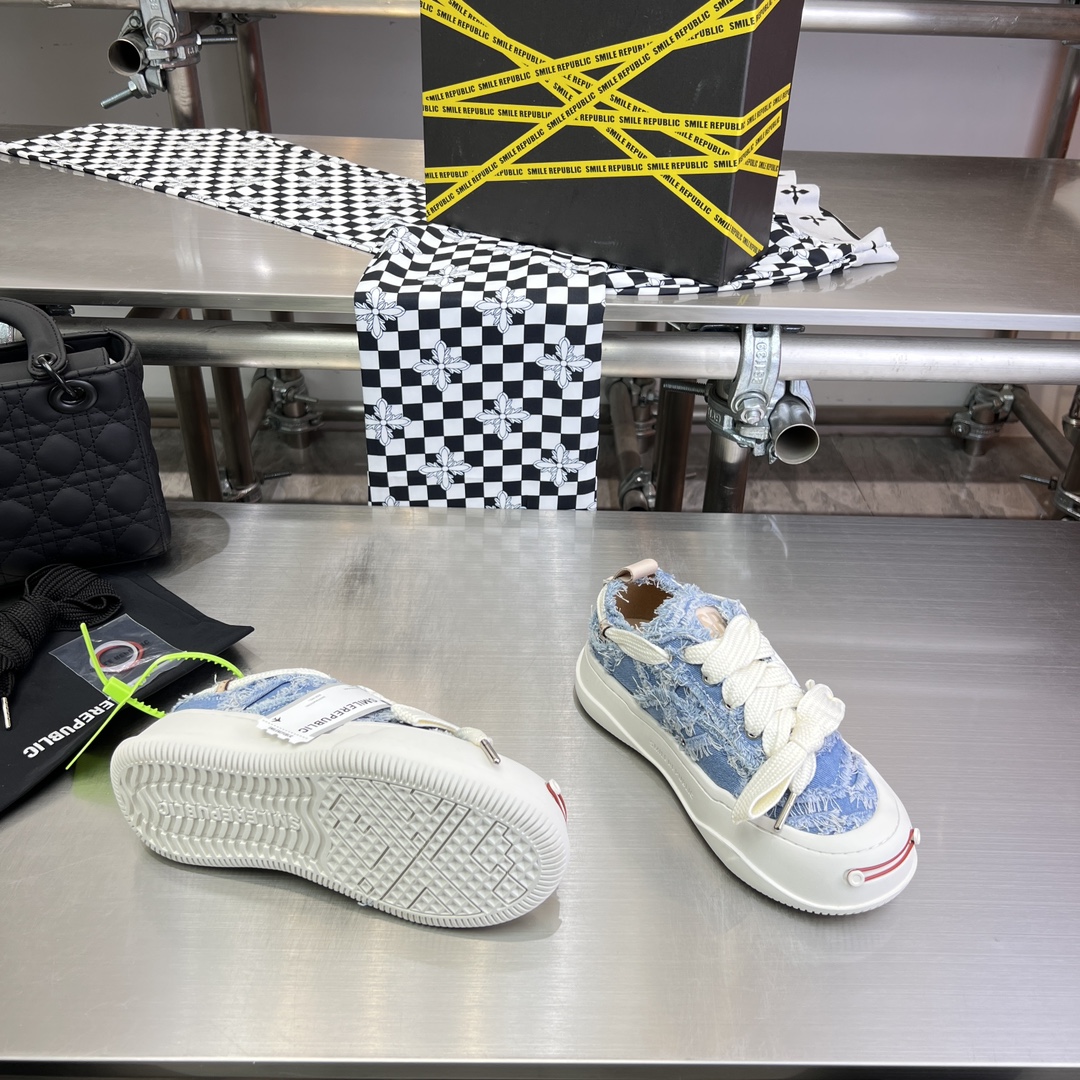 SmileReblic Canvas Shoes: Latest Couple Leisure Sneakers in Tan Color. - 图片 3