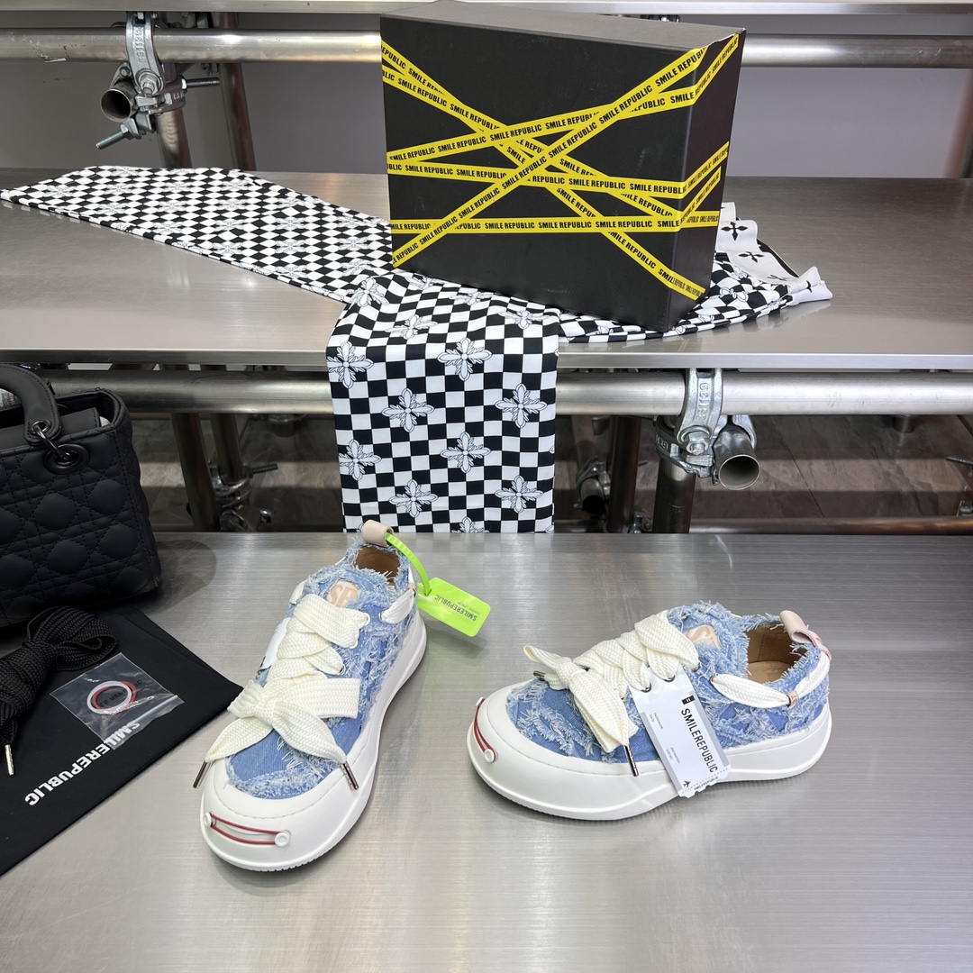 SmileReblic Canvas Shoes: Latest Couple Leisure Sneakers in Tan Color. - 图片 4