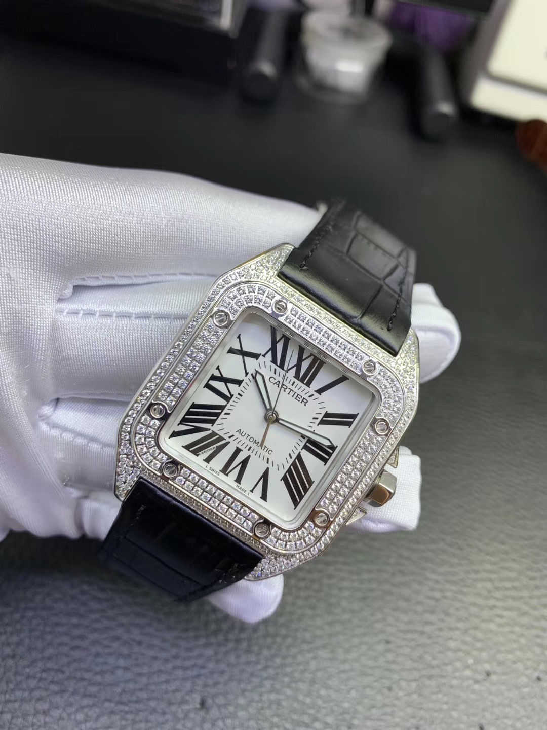 Cartier 品牌：卡地亚