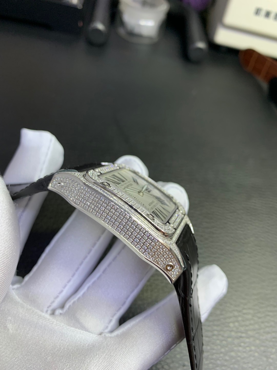 Cartier 品牌：卡地亚