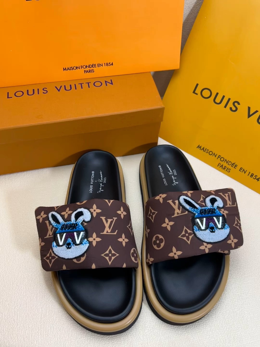 Louis Vuitton Shoes Slippers Online From China Designer
 Printing Rubber Sheepskin